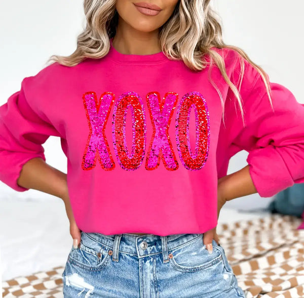 THE WHITE INVITE - XOXO Sequin Valentine's Day Sweatshirt: Pink / L